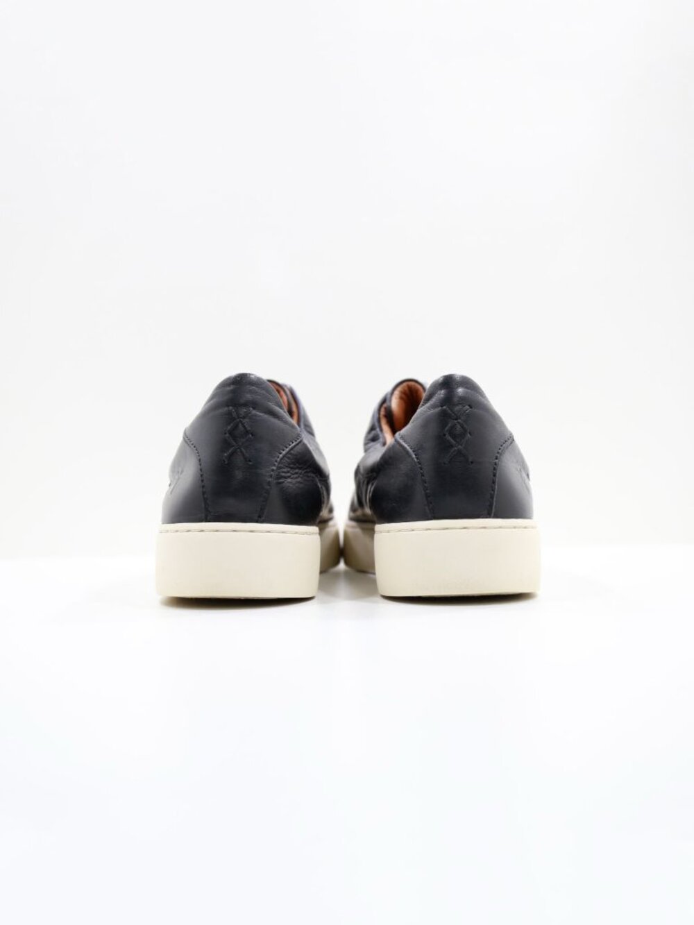 Frye Lena Black Leather Low Zip Top Sneakers - Women's 9 - Picture 4 of 7